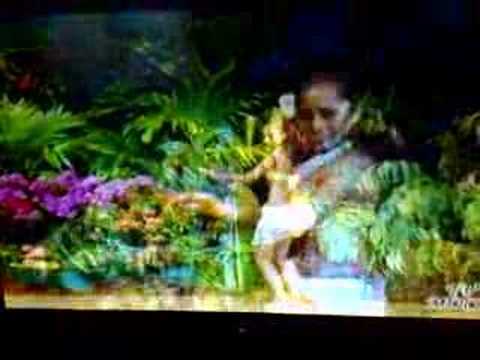 Miss Araura Enua (Aitutaki, Cook Islands) Ura - penu