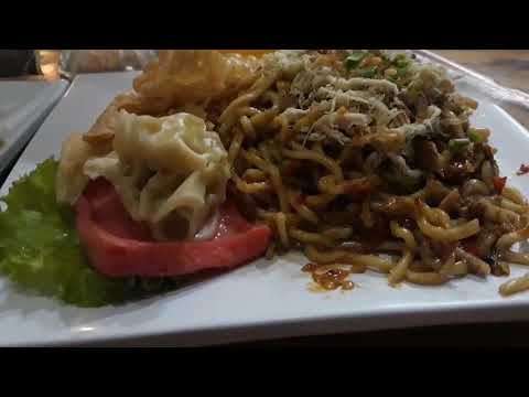 Indonesian food MIE SETAN | KULINER MADIUN