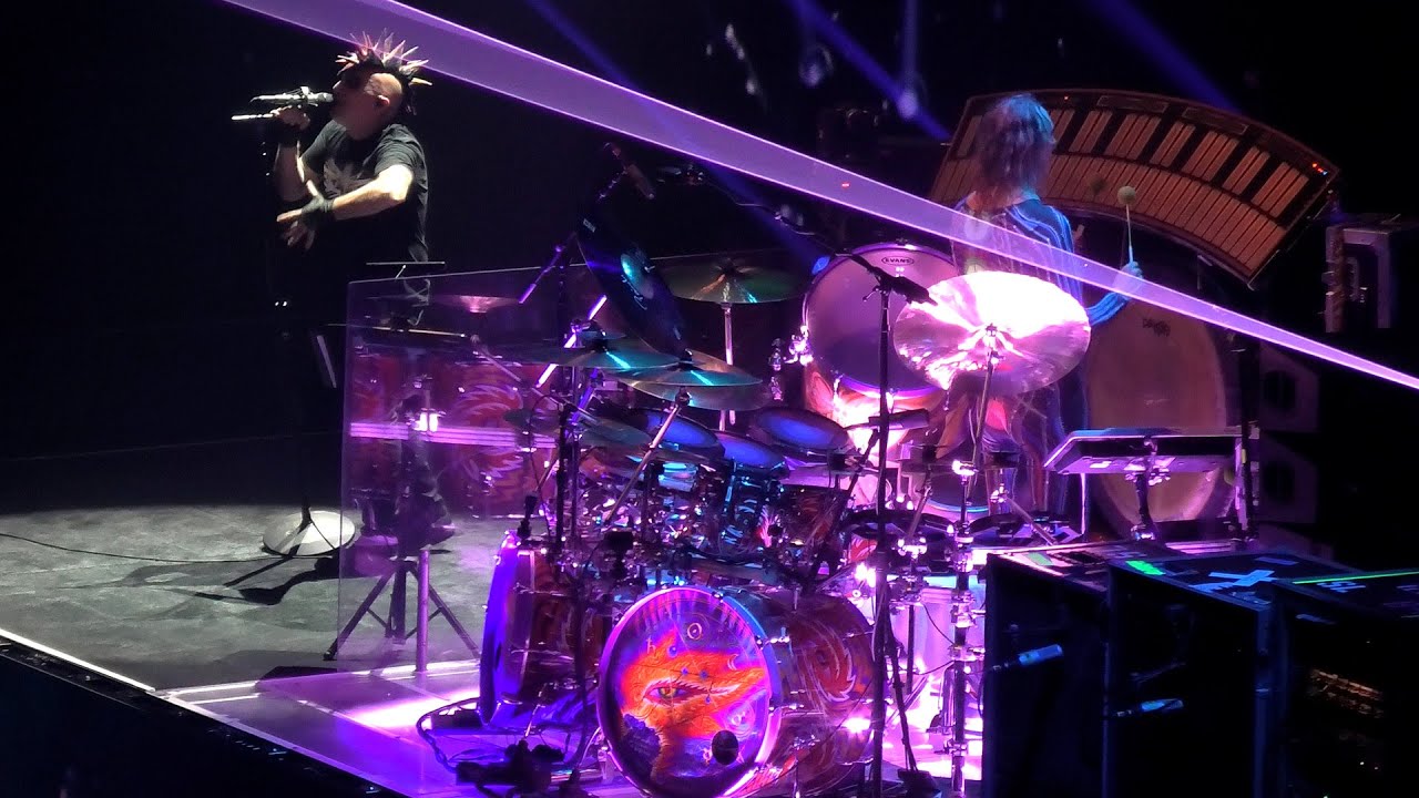 TOOL Play ‘Crawl Away’ After 26 Years! | Live in Auckland 2025 - YouTube