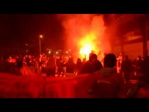 "HINCHADA DE DEPORTIVO CUENCA" Barra: Cronica Roja • Club: Deportivo Cuenca