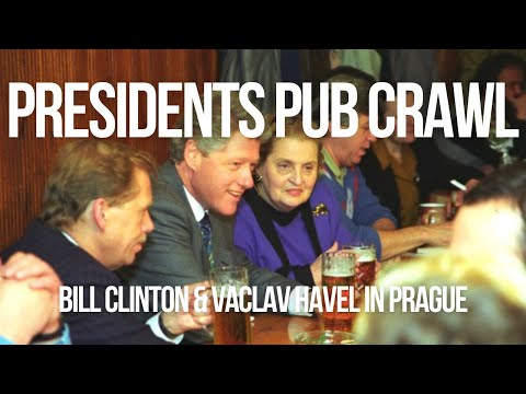 Presidentes, política e pubs (Václav Havel e Bill Clinton bebendo cerveja em Praga)