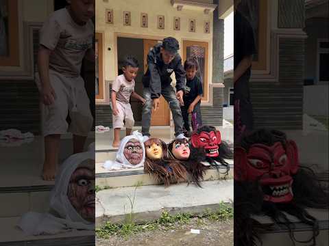 berebut kedok cantik pocong dan grandong