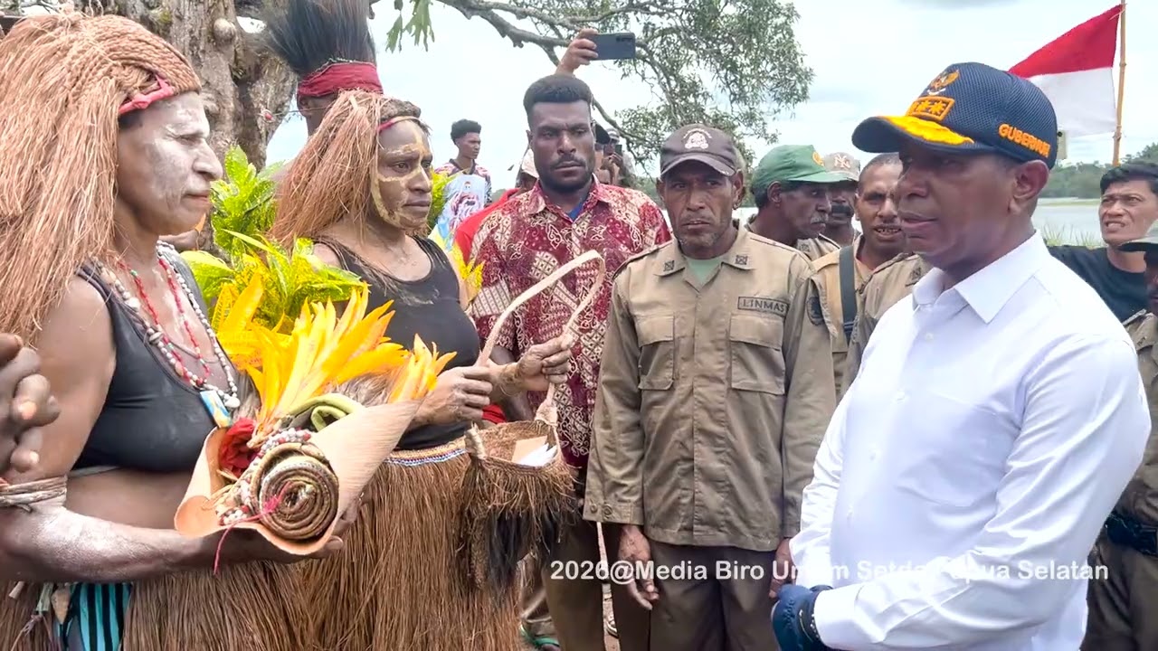 Kunker Gubernur Apolo Safanpo, Di Kampung Selauw Disambut Antusias Warga &amp; Serap Aspirasi