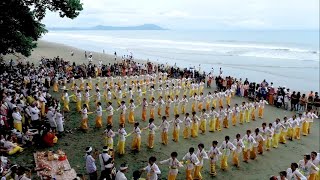 Download lagu Magis dan Sakral, Suasana Upacara Melasti di Pantai Bokat Oleh Umat Hindu Sekabupaten Buol mp3