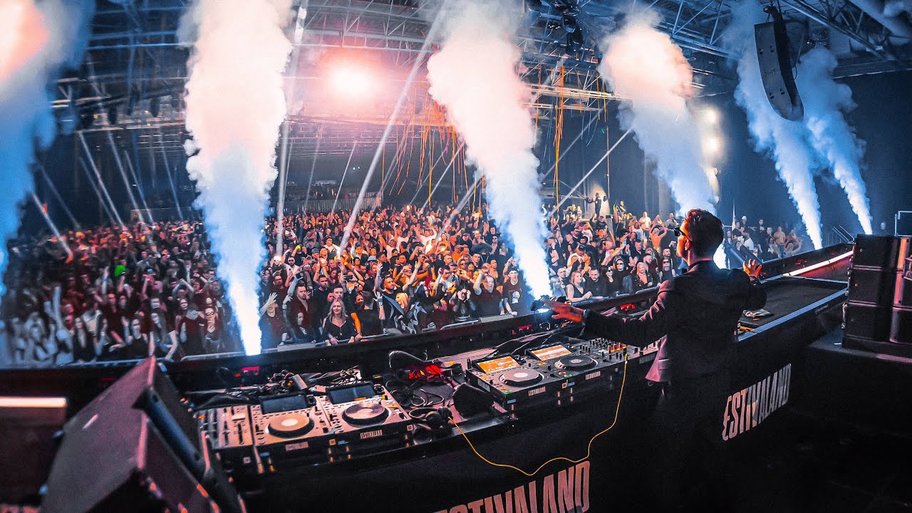 Kaaze live at Festivaland 2025