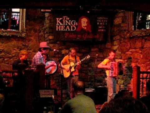 Music at the Crossroads at the King's Head pub in Galway, Ireland (July 2009)