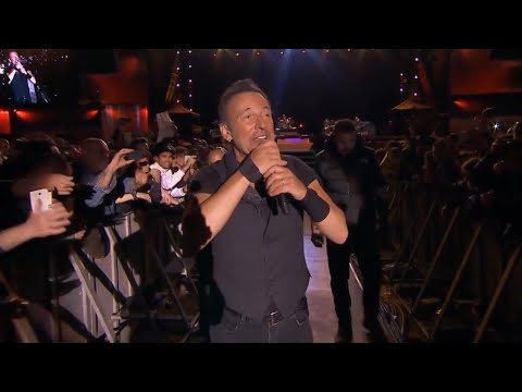 Hungry Heart - Bruce Springsteen (live at Rock in Rio Lisboa 2016)