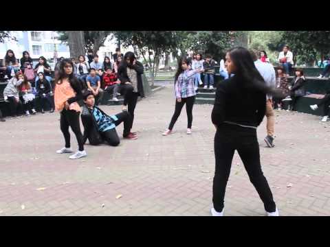 THE NEW ANGELS COVER MINISKIRT DE AOA