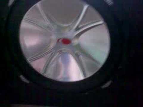 Kicker Comp vr 12" with 1600w 4 channel amp