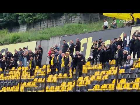 Феновете на Миньор празнуват гола на Александър Стоянов