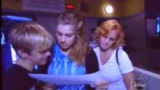 Aaron Carter Leslie Carter