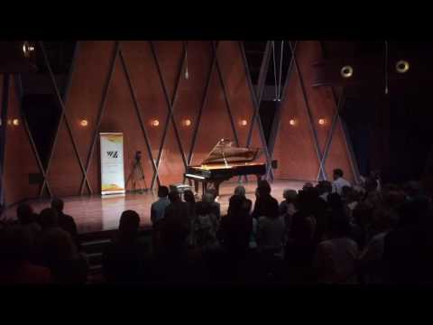 Vadym Kholodenko returns to a standing ovation