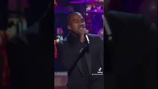 Kanye Freestyle at Award Show