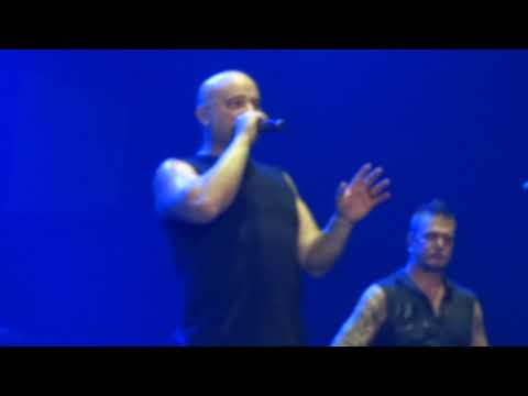 Disturbed Evolution Tour @ Wiener Stadthalle 24-04-2019: speech about addiction and depression