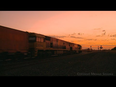 2MA5 Pacific National Intermodal Container Freight Train At Sunset (3/4/2023) - PoathTV Railways