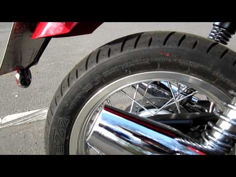 Triumph Thruxton mit Remus Slip-On Esd