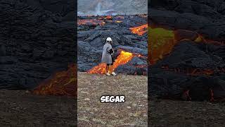 Download lagu Berbahaya Tapi Menguntungkan: Gadis Ini Kumpulkan Lava dari Gunung Berapi! #shorts mp3