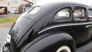 1939 Ford Deluxe Tudor Sedan