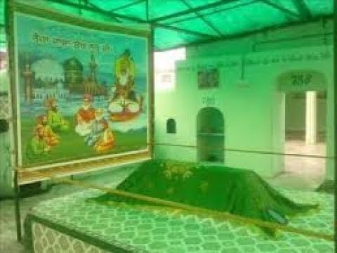 Qawali Janda Hoya Das Na Gya Chithi (Roshni) - Ustad Nusrat Fateh Ali Khan in Harappa in 1977