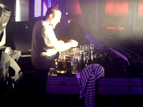 Scott Bond playing DJ Albert - 4G at Fredan Tivoli, Helsinki, Fri 6th May 2011