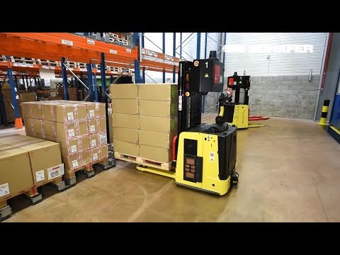 Automated Guided Vehicles AGV for fully automated pallet transport, Fashion Logistics