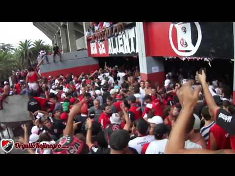 "Previa de la hinchada. Newell's 0 - 0 Boca Jrs. Final 2014, Fecha 01. OrgulloRojinegro.com.ar" Barra: La Hinchada Más Popular &bull; Club: Newell's Old Boys