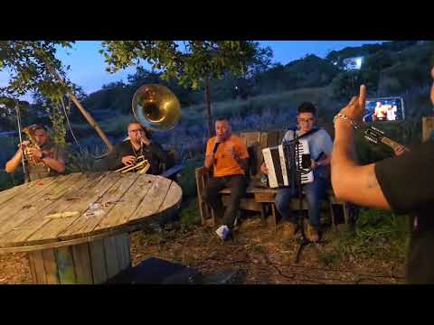 Sufriendo a solas - El chirina y su banda