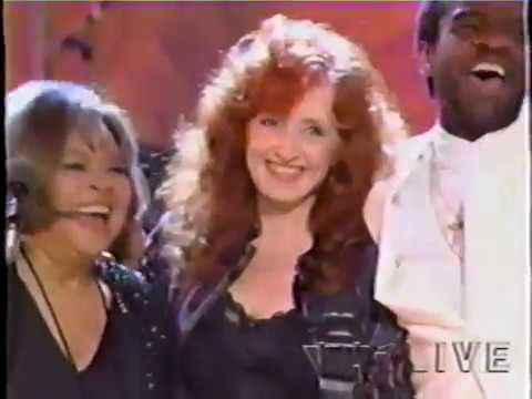 Al Green, Mavis Staples & Bonnie Raitt - I'll Take You There/Tired of Being Alone