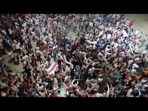 "La mejor hinchada de Guadalajara (8)" Barra: La Irreverente &bull; Club: Chivas Guadalajara