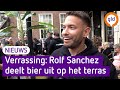 Rolf Sanchez verrast mensen op terras in Zutphen