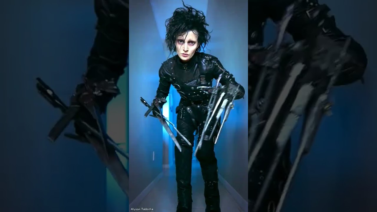 My Edward Scissorhands Cosplay 💙✂️🖤  How-To make this costume on my channel! #johnnydepp