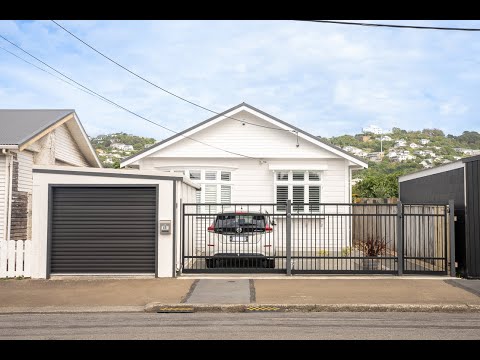 45 Puru Crescent, Lyall Bay