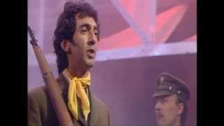 Jona Lewie 'Stop The Cavalry' (Top Of The Pops)