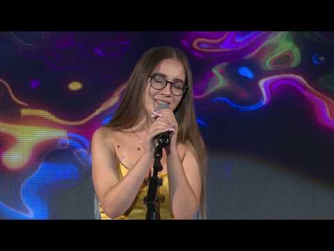 Ersenada Mataj - Shallow (Live @ Rising Stars)