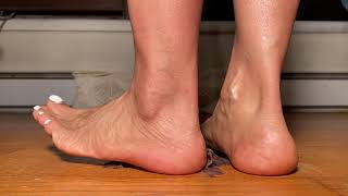 ASMR Request/Bare Feet’s/Crushing a Blueberry Muffin/Sleep Triggers Sounds/Whispering.