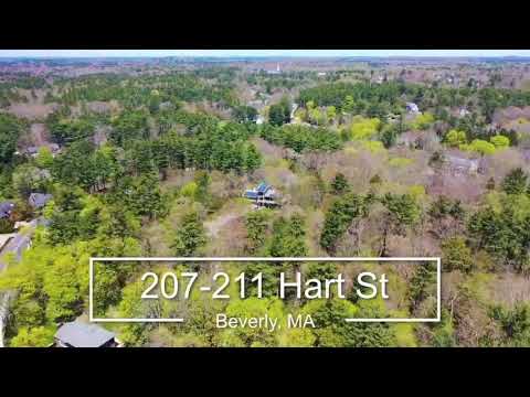 207-211 Hart St in Beverly Farms, MA