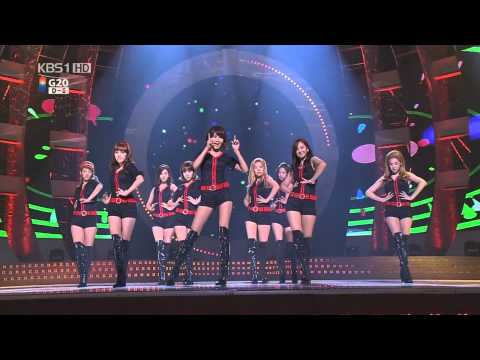SNSD (소녀시대) with Tiffany - Hoot (훗) live @ the "G20 Road to Hope Concert" HD 101106