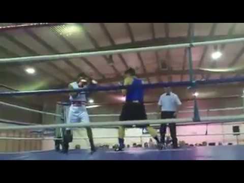 Edwin Eduardo (Coralin Boxing) vs Jose Luis Álvarez (Boxing Club Cidade de Lugo) 1er asalto