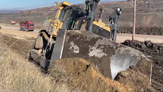 Slope Cleaning With The Caterpillar D9T Bulldozer | Work in the Mine