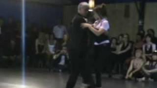 Esibizione di Roberto Reis y Natalia Lavandeira