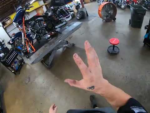 Part 1 swapping Twin Cam 96 6-speed into my 2005 Harley Electra Glide.