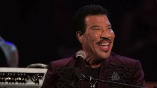 Lionel Richie &amp; Dave Grohl - Easy (2022 Rock &amp; Roll Hall of Fame Induction Ceremony)