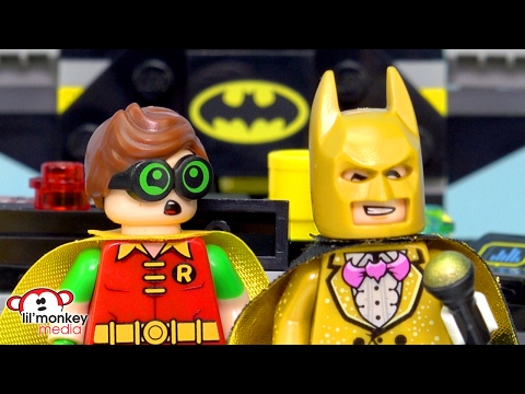 LEGO Batman Movie - Batcave Break-in, Catwoman Catcycle Chase and Blind Bags!!