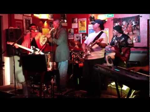 po boys featuring sonny fairley