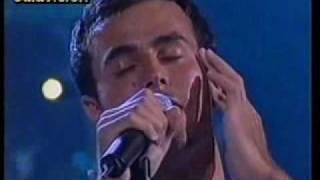 Enrique Iglesias - Revolucion (Siempre en Domingo).wmv