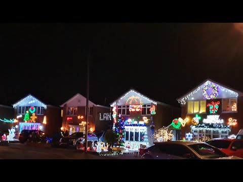 The Most Festive Street In All The Land - Christmas Lights at Stone Brig Lane Rothwell Leeds🎅☃️🎄