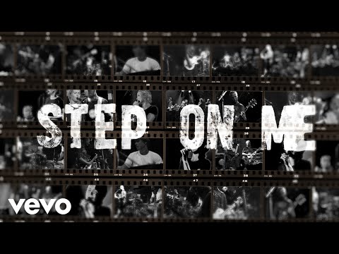 Miniatura de YouTube - Step On Me