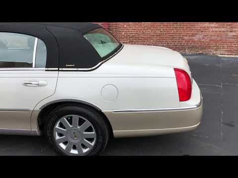 2004 Lincoln Town Car (CC-1539006) for sale in Saint Charles, Missouri