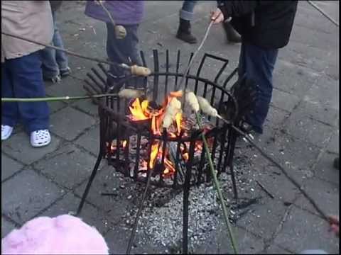 Neujahrsfeier: Lindenschule im Zwergenwald - ELSTERWELLE