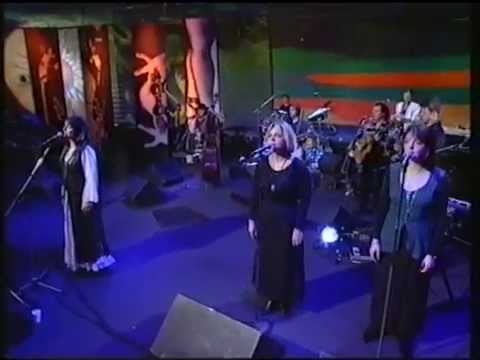 Clannad "Nil Se'n La" live Jools Holland, 9th July 1993